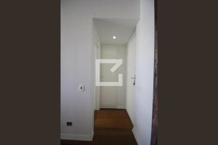 Entrada de apartamento para alugar com 2 quartos, 109m² em Itaim Bibi, São Paulo