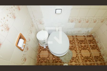 Casa à venda com 250m², 2 quartos e 1 vagaBanheiro 2