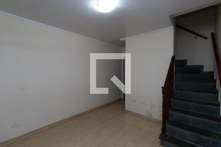 Sala de casa de condomínio para alugar com 2 quartos, 86m² em Vila Isolina Mazzei, São Paulo