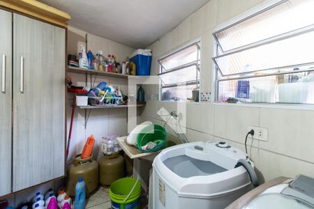 Casa à venda com 190m², 4 quartos e 2 vagas Casa à venda com 190m², 4 quartos e 2 vagasÁrea de Serviço