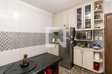 Casa à venda com 190m², 4 quartos e 2 vagas Casa à venda com 190m², 4 quartos e 2 vagasCozinha