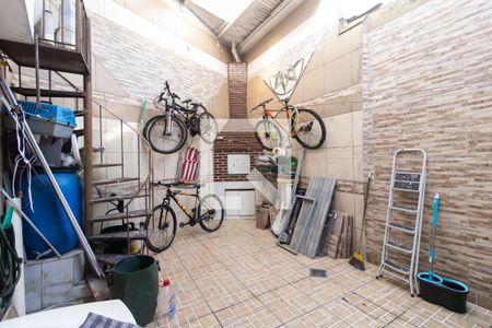 Casa à venda com 190m², 4 quartos e 2 vagas Casa à venda com 190m², 4 quartos e 2 vagasÁrea de Serviço