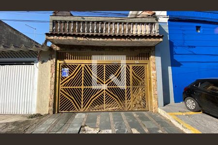 Casa à venda com 190m², 4 quartos e 2 vagas Casa à venda com 190m², 4 quartos e 2 vagasFachada