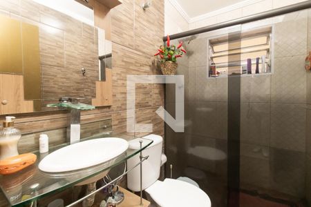 Casa à venda com 190m², 4 quartos e 2 vagas Casa à venda com 190m², 4 quartos e 2 vagasBanheiro 1