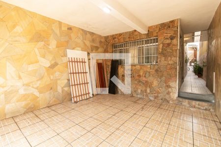 Casa à venda com 190m², 4 quartos e 2 vagas Casa à venda com 190m², 4 quartos e 2 vagasGaragem