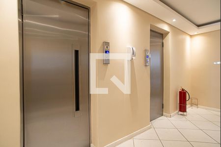 Apartamento para alugar com 60m², 2 quartos e 1 vagaÁrea comum - Elevadores