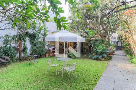 Casa para alugar com 400m², 5 quartos e 3 vagas Casa para alugar com 400m², 5 quartos e 3 vagasJardim