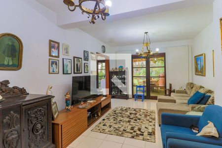 Casa para alugar com 400m², 5 quartos e 3 vagas Casa para alugar com 400m², 5 quartos e 3 vagasSala de TV