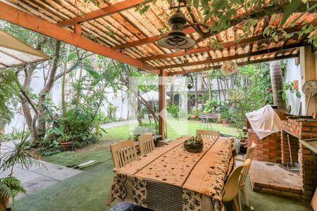 Casa para alugar com 400m², 5 quartos e 3 vagas Casa para alugar com 400m², 5 quartos e 3 vagasChurrasqueira