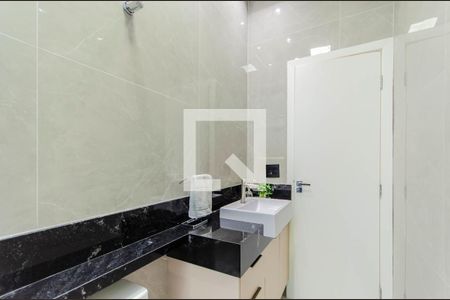 Casa à venda com 200m², 4 quartos e 2 vagasBanheiro Social