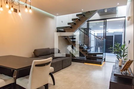 Sala de casa para alugar com 4 quartos, 200m² em Ipiranga, São Paulo