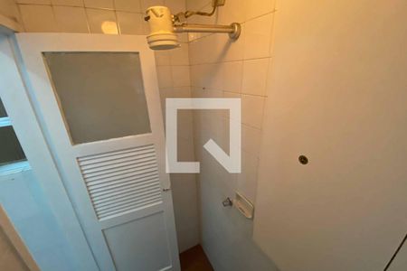 Apartamento para alugar com 86m², 2 quartos e sem vaga Apartamento para alugar com 86m², 2 quartos e sem vagaBanheiro de serviço