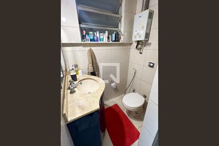 Banheiro de apartamento à venda com 1 quarto, 55m² em Copacabana, Rio de Janeiro