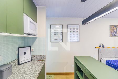 Cozinha de kitnet/studio para alugar com 1 quarto, 40m² em Vila São Francisco (zona Sul), São Paulo
