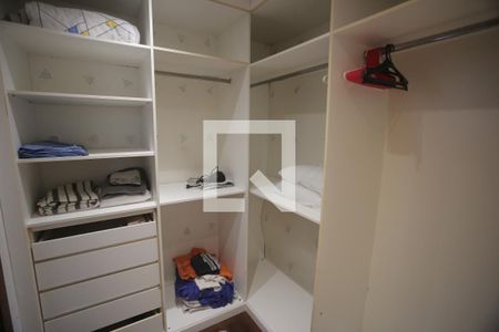 Closet de apartamento para alugar com 1 quarto, 78m² em Belvedere, Belo Horizonte