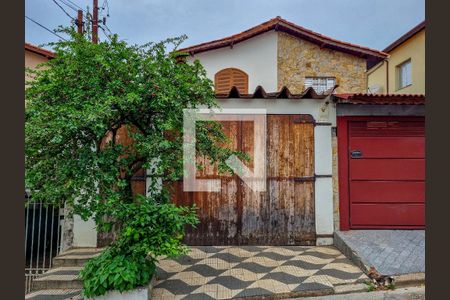 Casa para alugar com 160m², 3 quartos e 2 vagasFachada