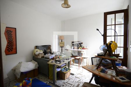 Casa à venda com 260m², 5 quartos e sem vagaQuarto Casa 2