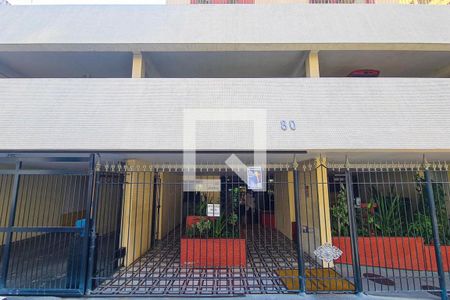 Apartamento para alugar com 60m², 2 quartos e 1 vagaFachada do Condomínio com placa