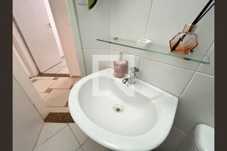 Apartamento à venda com 62m², 3 quartos e 1 vaga Apartamento à venda com 62m², 3 quartos e 1 vagaBanheiro Corredor