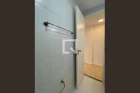 Apartamento à venda com 110m², 3 quartos e 1 vaga Apartamento à venda com 110m², 3 quartos e 1 vagaBanheiro