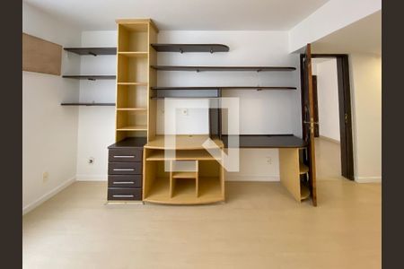 Sala 2 de apartamento à venda com 2 quartos, 110m² em Icaraí, Niterói