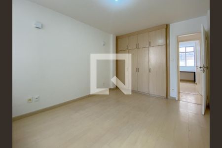 Apartamento à venda com 110m², 3 quartos e 1 vaga Apartamento à venda com 110m², 3 quartos e 1 vagaSuíte