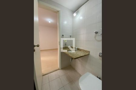 Apartamento à venda com 110m², 3 quartos e 1 vaga Apartamento à venda com 110m², 3 quartos e 1 vagaBanheiro da Suíte