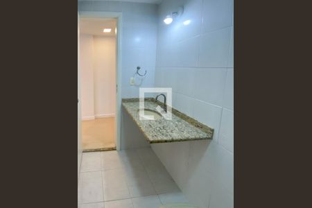 Apartamento à venda com 110m², 3 quartos e 1 vaga Apartamento à venda com 110m², 3 quartos e 1 vagaBanheiro