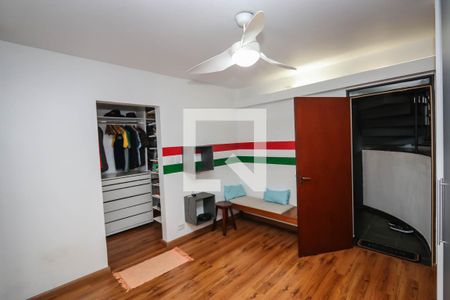 Sala 4 de casa para alugar com 3 quartos, 420m² em Jardim Londrina, São Paulo