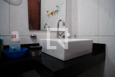 Casa de condomínio à venda com 70m², 2 quartos e 1 vagaBanheiro 2