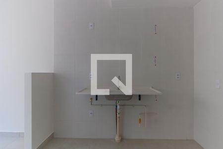 Cozinha de apartamento para alugar com 2 quartos, 33m² em Vila Ema, São Paulo