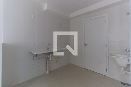 Cozinha de apartamento para alugar com 2 quartos, 33m² em Vila Ema, São Paulo