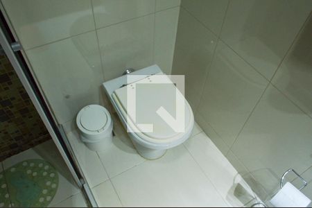 Casa de condomínio à venda com 134m², 3 quartos e 2 vagasBanheiro