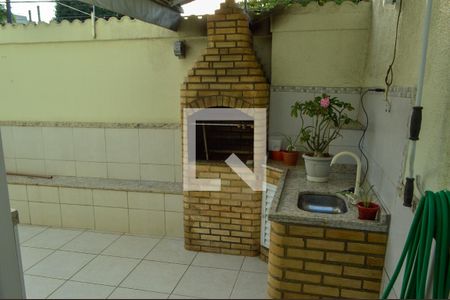 Casa de condomínio à venda com 134m², 3 quartos e 2 vagasChurrasqueira