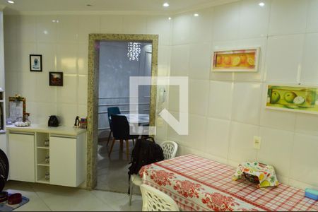 Casa de condomínio à venda com 134m², 3 quartos e 2 vagasCozinha