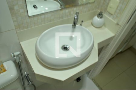 Casa de condomínio à venda com 134m², 3 quartos e 2 vagasLavabo