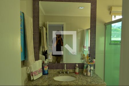 Casa de condomínio à venda com 134m², 3 quartos e 2 vagasBanheiro da Suíte