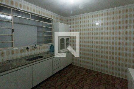 Casa à venda com 368m², 3 quartos e 2 vagasCozinha