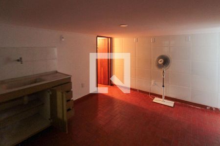 Casa à venda com 368m², 3 quartos e 2 vagasEdícula