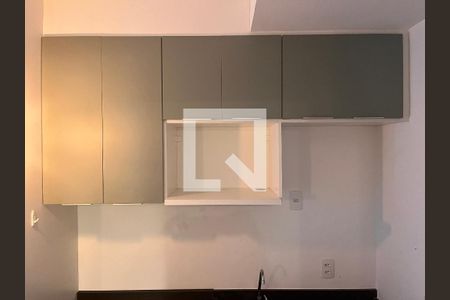 Cozinha de apartamento para alugar com 1 quarto, 18m² em Perdizes, São Paulo