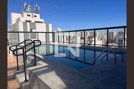 Apartamento para alugar com 18m², 1 quarto e sem vagaÁrea comum - Piscina