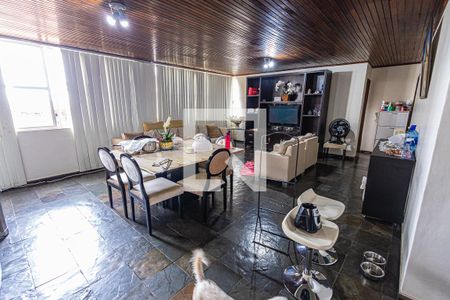 Sala de casa à venda com 4 quartos, 480m² em Ouro Preto, Belo Horizonte
