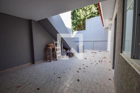 Casa para alugar com 60m², 2 quartos e sem vagaQuintal