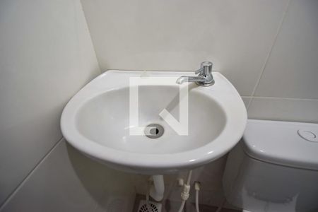 Casa para alugar com 60m², 2 quartos e sem vagaBanheiro (Suíte)