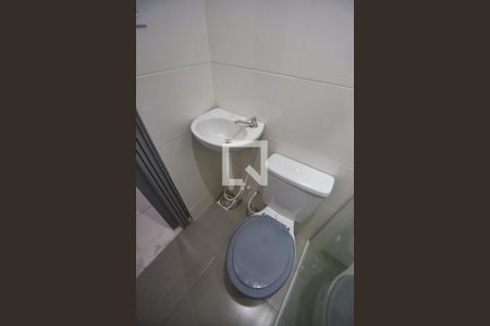 Casa para alugar com 60m², 2 quartos e sem vagaBanheiro (Suíte)