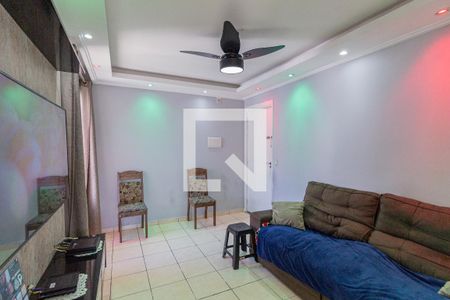 Sala de apartamento à venda com 2 quartos, 49m² em Quitaúna, Osasco