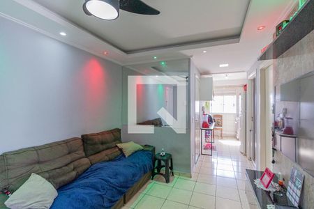 Sala de apartamento à venda com 2 quartos, 49m² em Quitaúna, Osasco