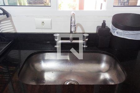 Casa à venda com 150m², 3 quartos e 4 vagas Casa à venda com 150m², 3 quartos e 4 vagasCozinha