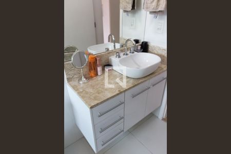 Casa à venda com 150m², 3 quartos e 4 vagas Casa à venda com 150m², 3 quartos e 4 vagasBanheiro da Suíte 3