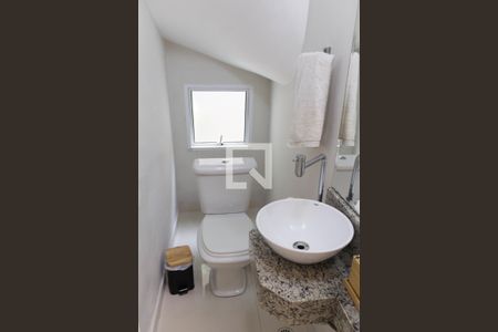 Casa à venda com 150m², 3 quartos e 4 vagas Casa à venda com 150m², 3 quartos e 4 vagasLavabo